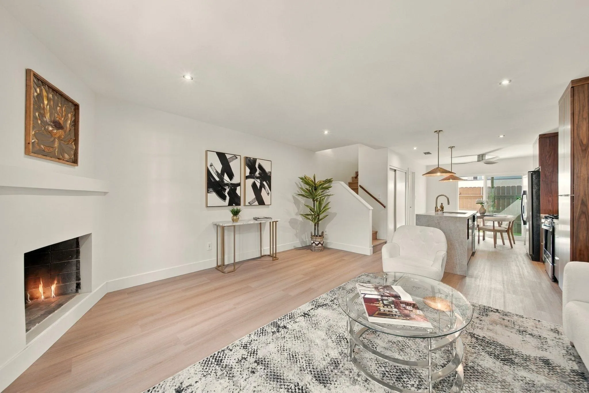 435 Woodlawn Ave Unit D