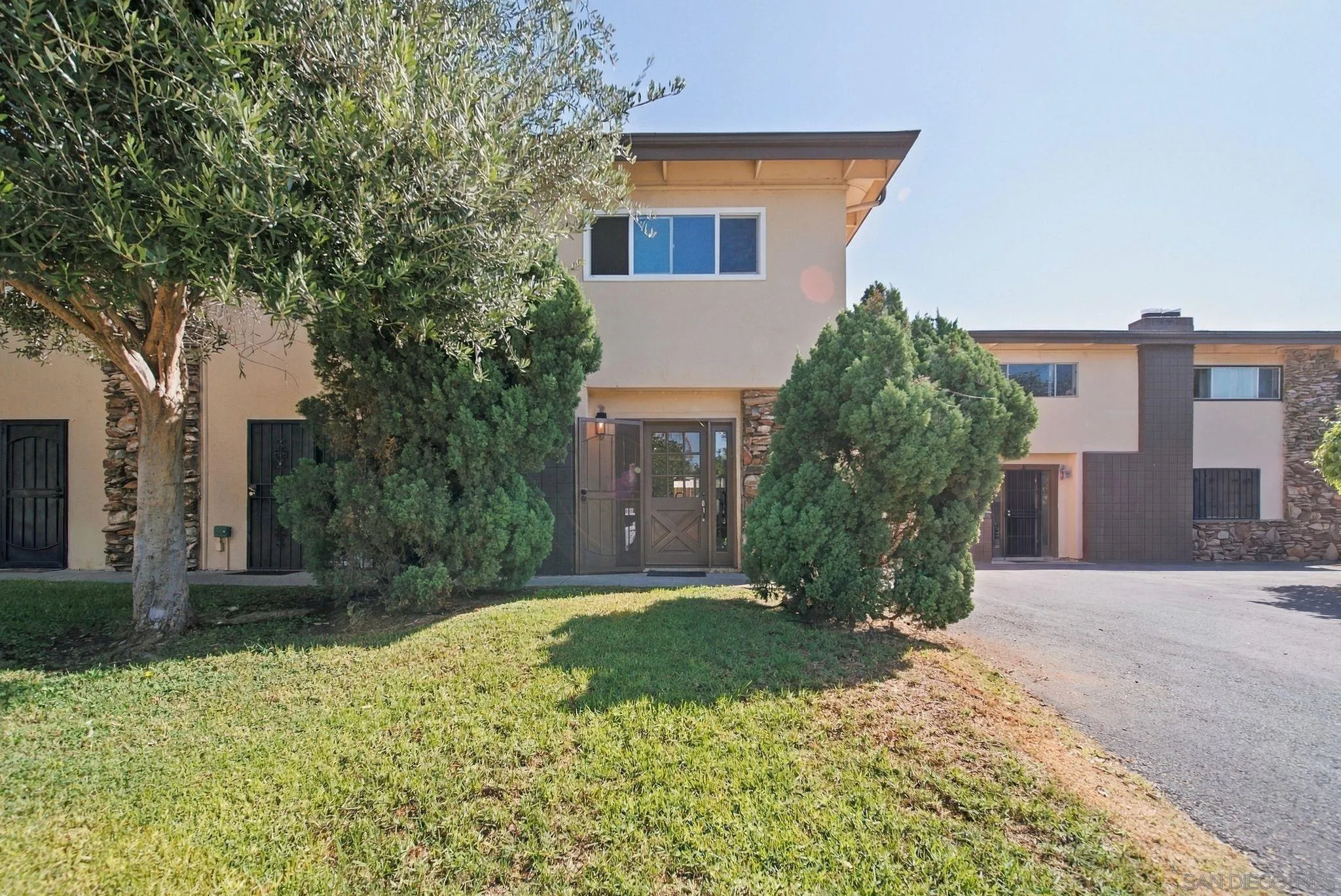 435 Woodlawn Ave Unit D