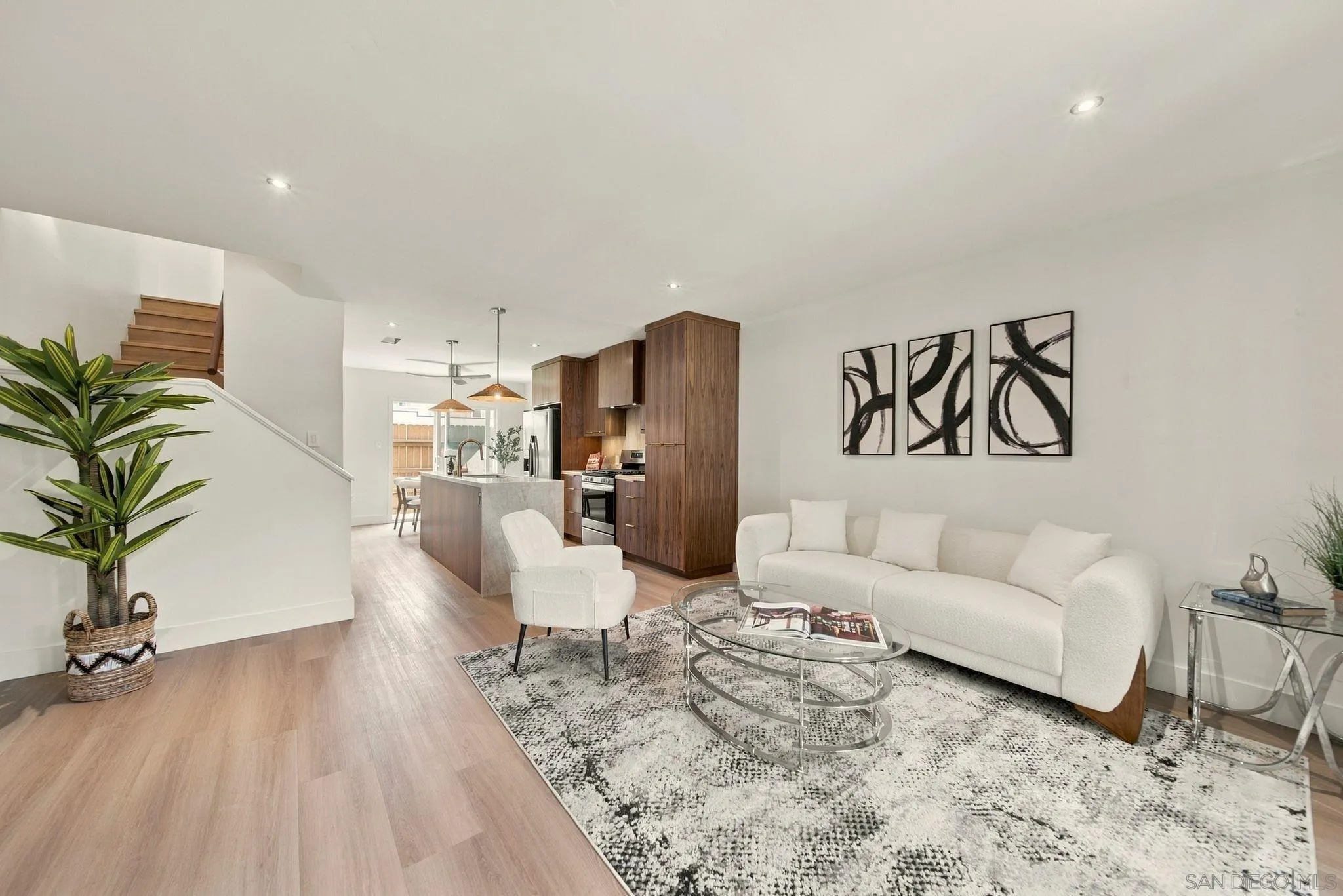 435 Woodlawn Ave Unit D