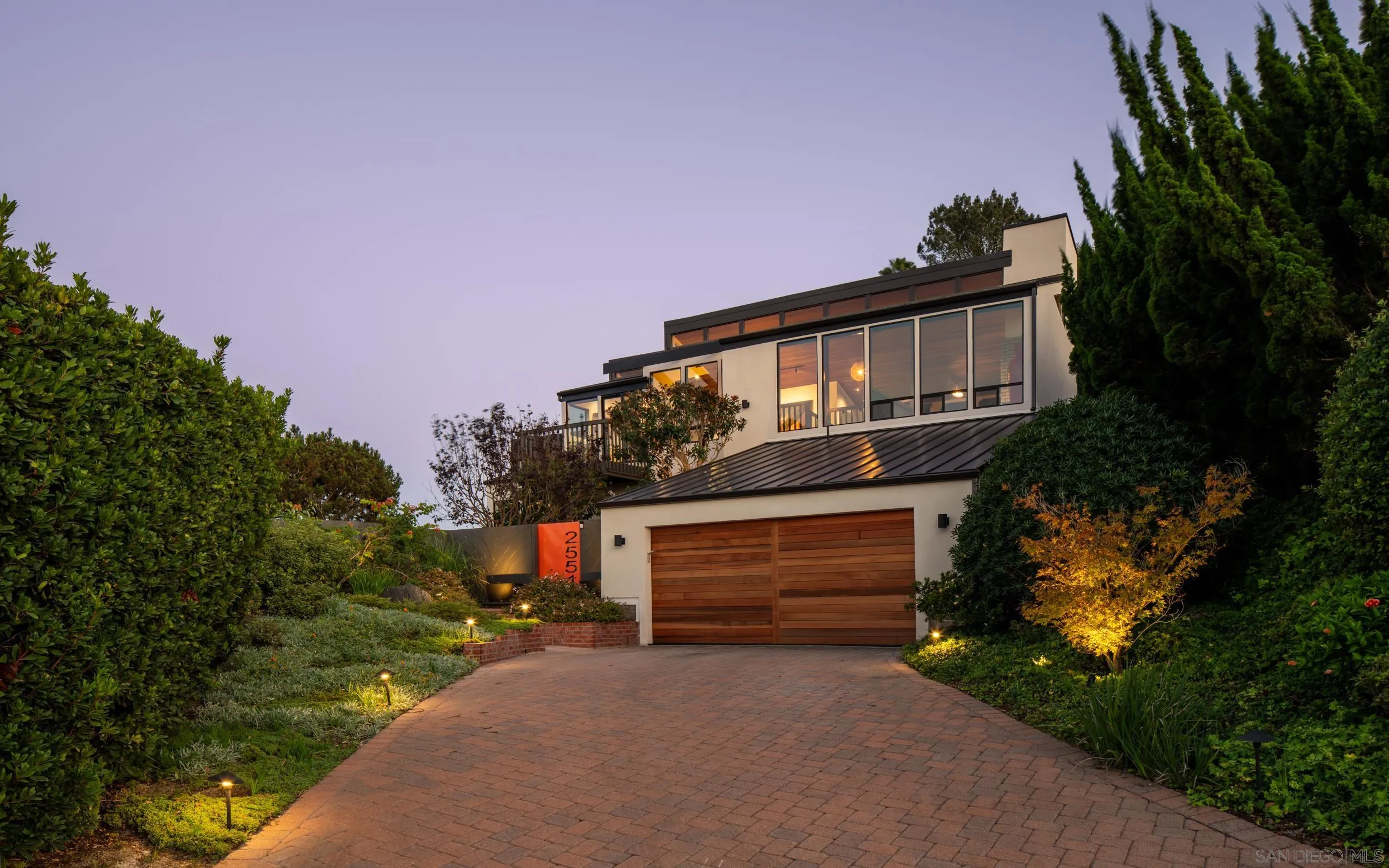 2551 Via Viesta