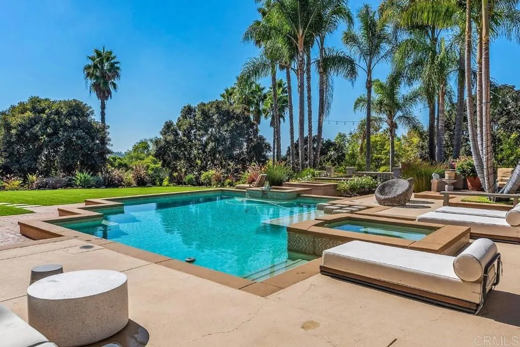 7345 Vista Rancho Ct