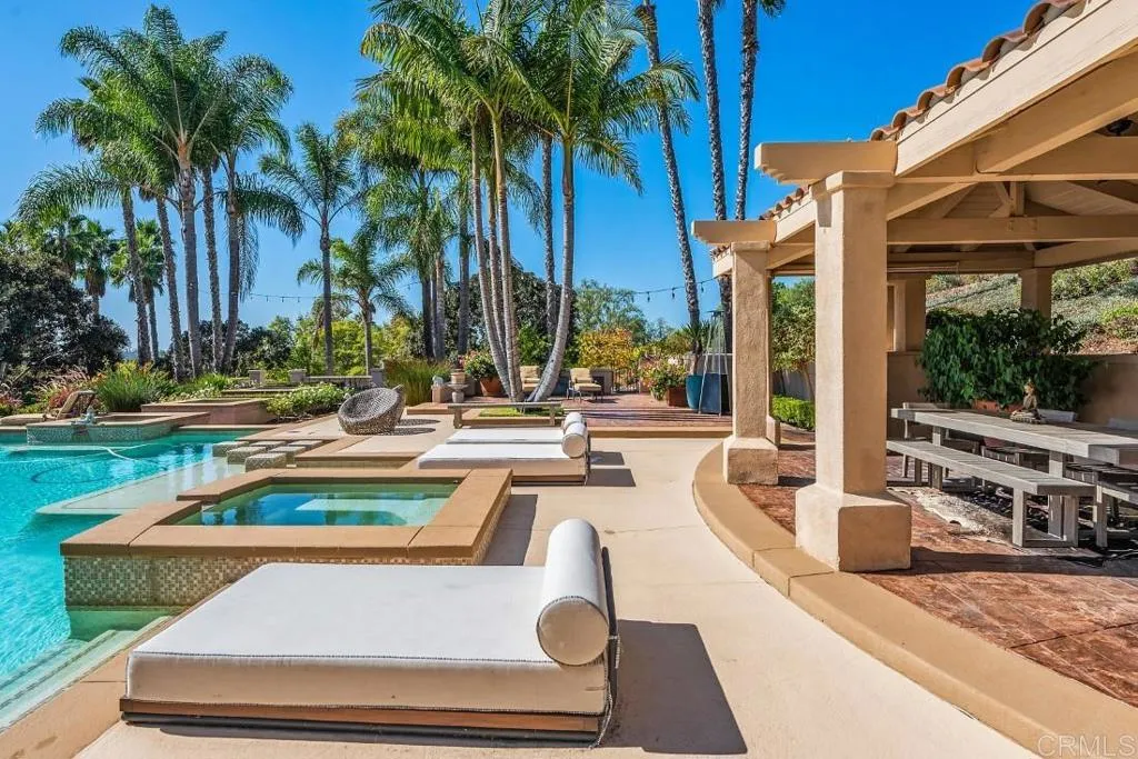 7345 Vista Rancho Ct