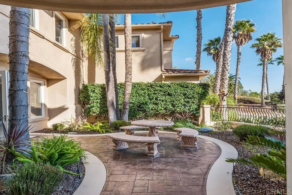 7345 Vista Rancho Ct