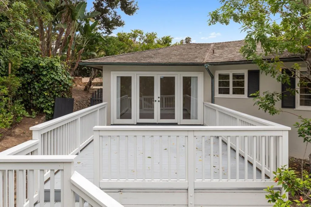 7851 Hillside Drive