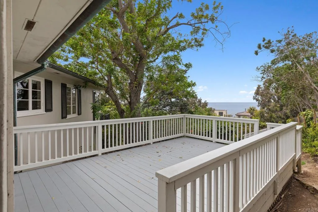 7851 Hillside Drive