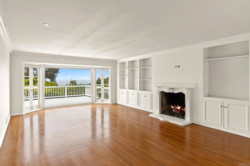 7851 Hillside Drive