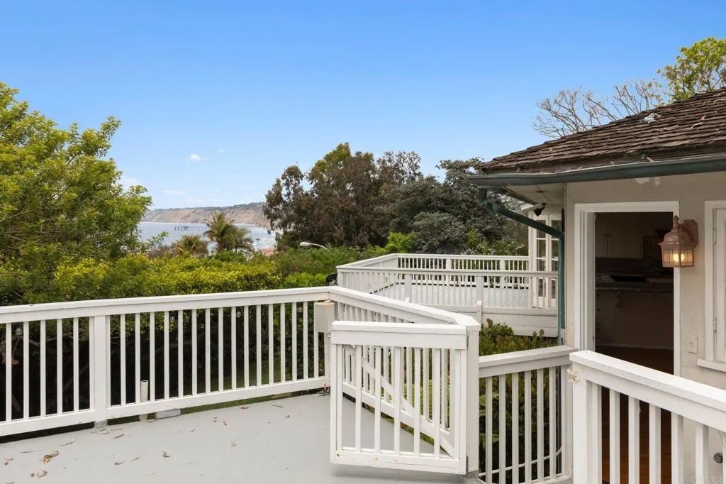 7851 Hillside Drive