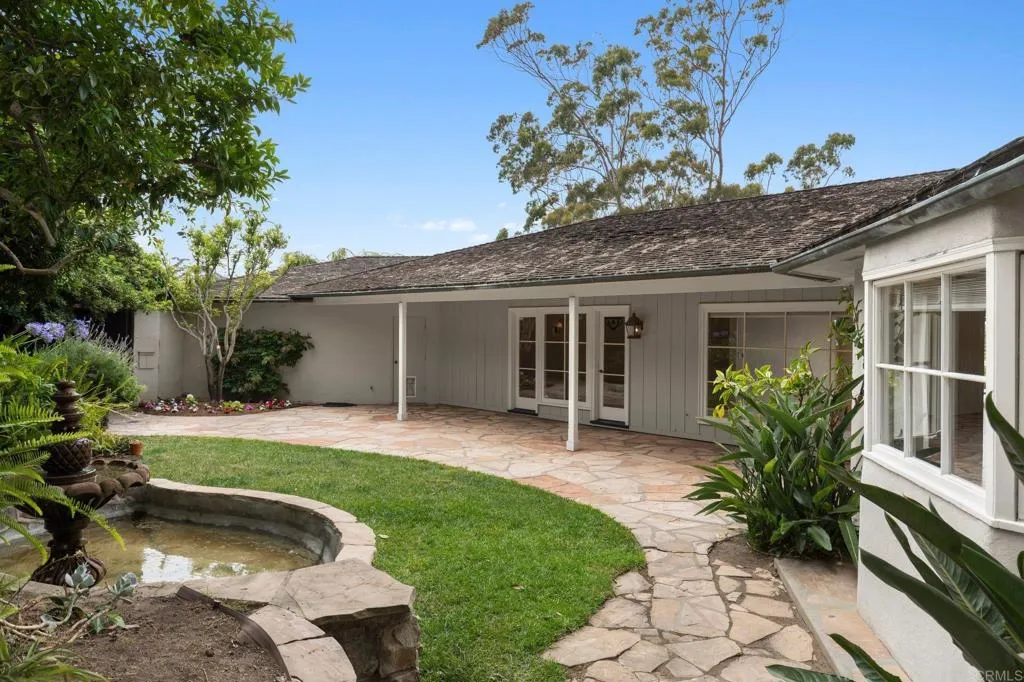 7851 Hillside Drive