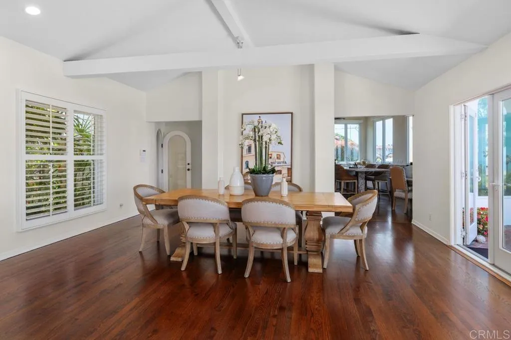 1420 La Jolla Knoll