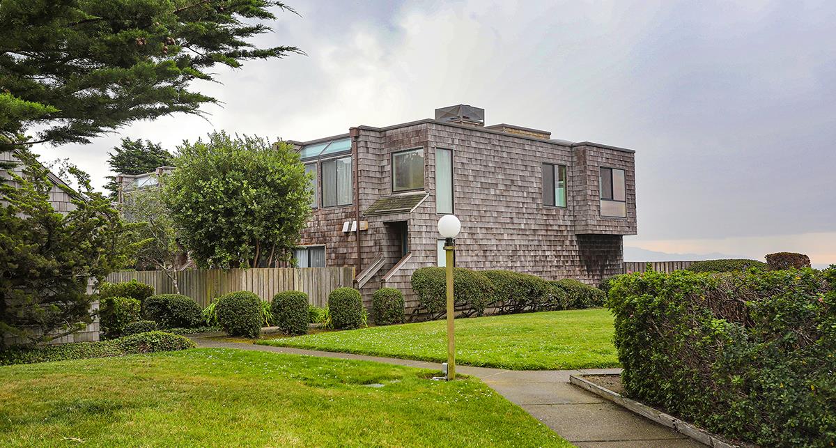 270 Beachview Avenue 14