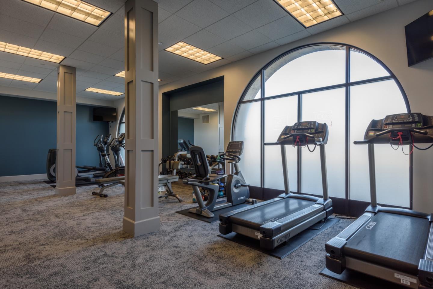 1001 Laurel Street 214