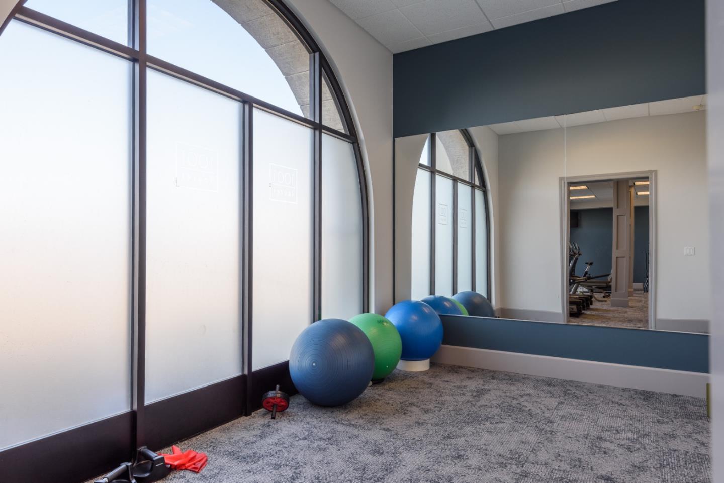 1001 Laurel Street 214