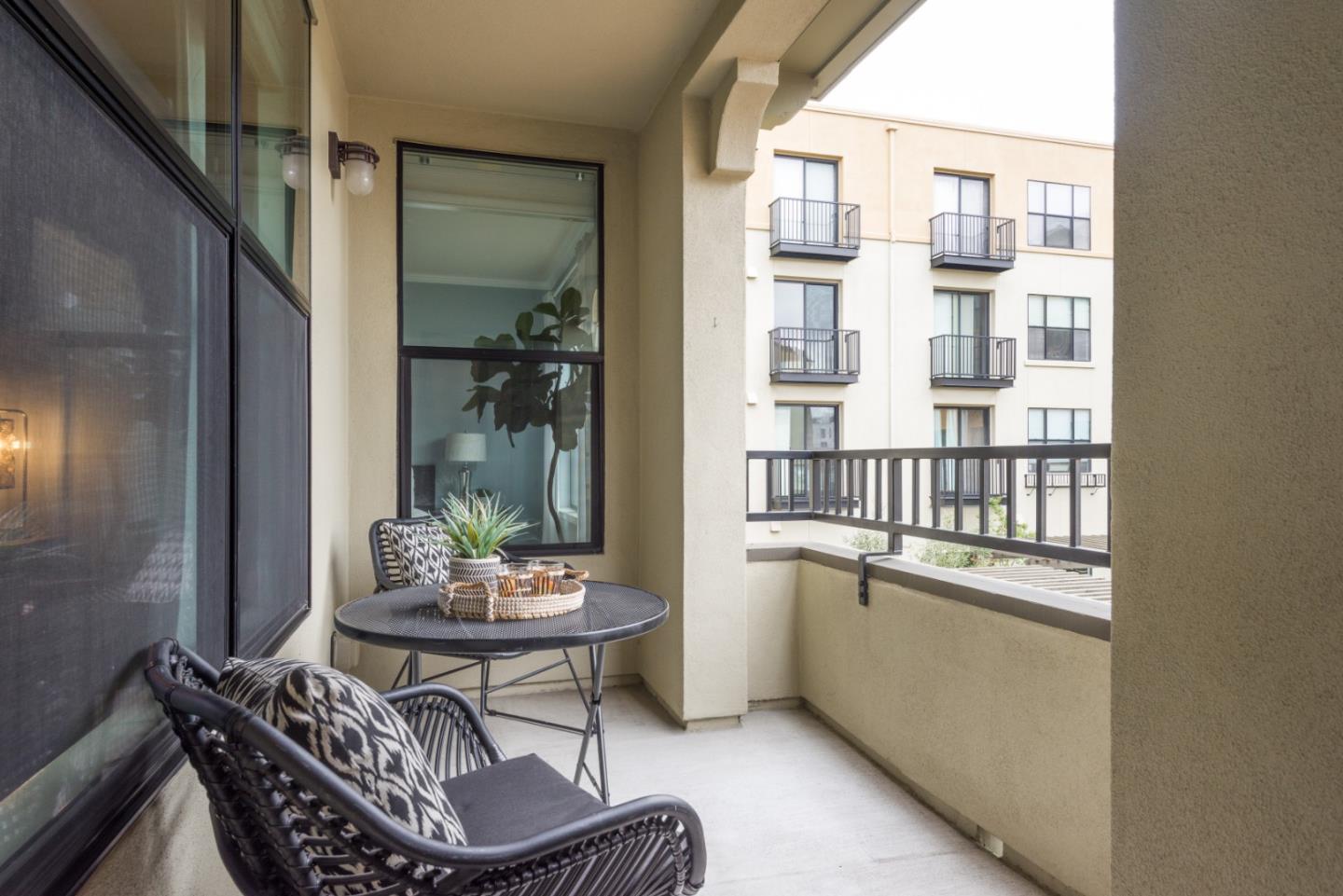 1001 Laurel Street 214