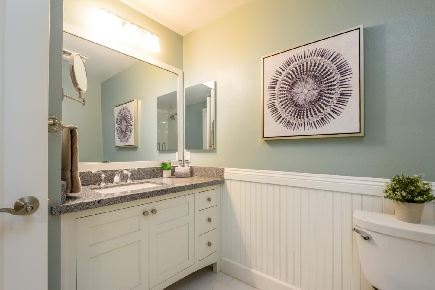 1001 Laurel Street 214