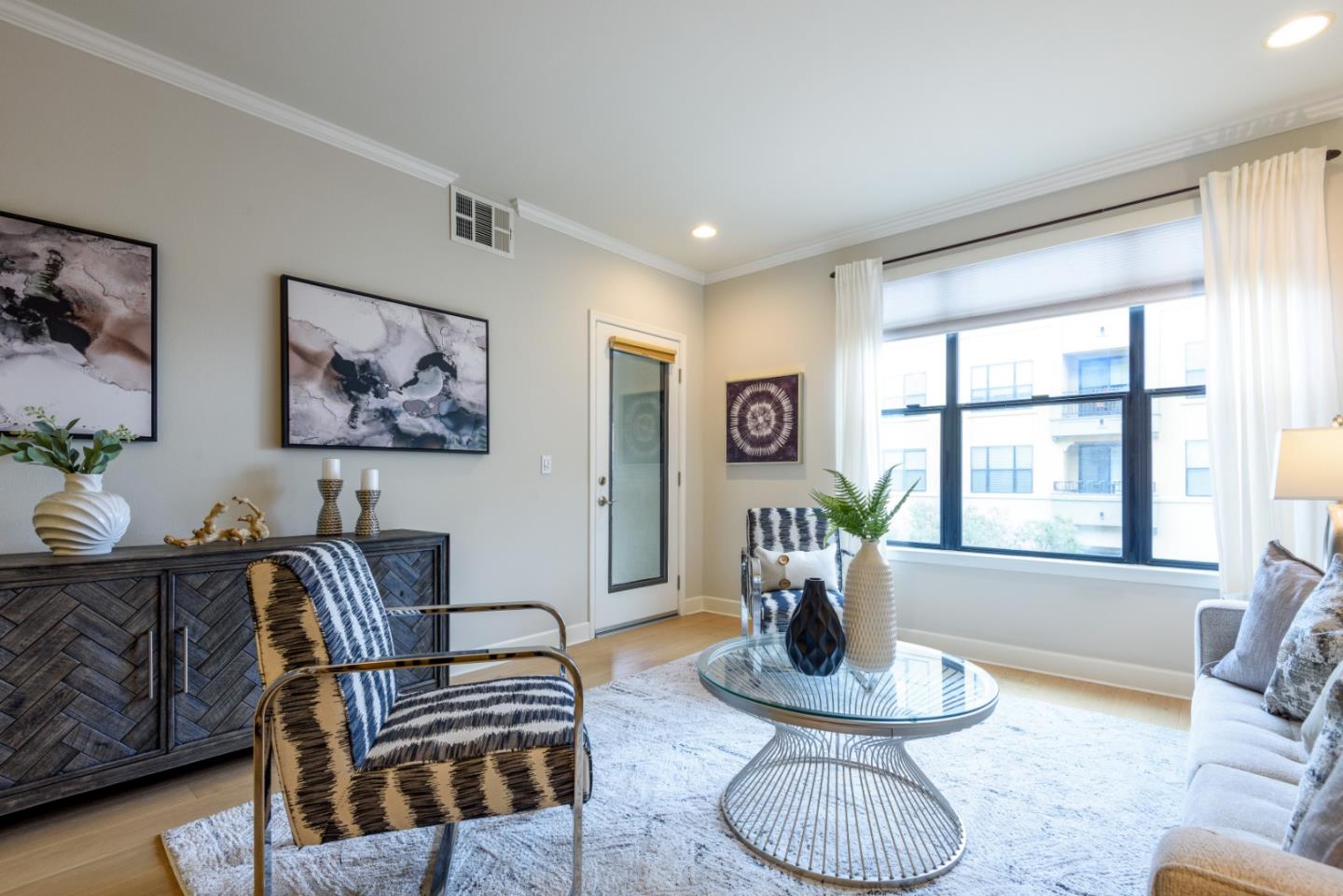 1001 Laurel Street 214