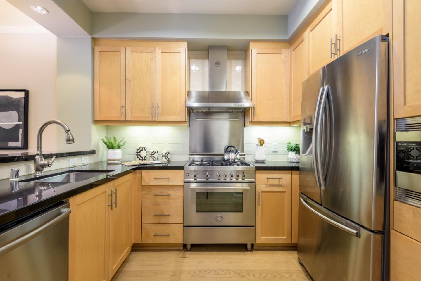 1001 Laurel Street 214