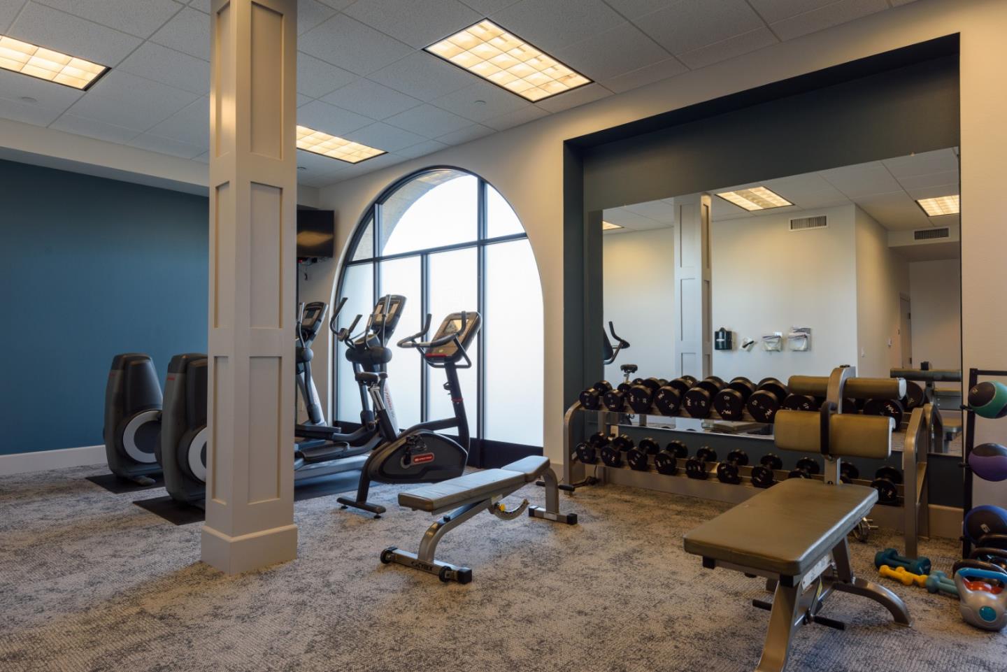 1001 Laurel Street 214