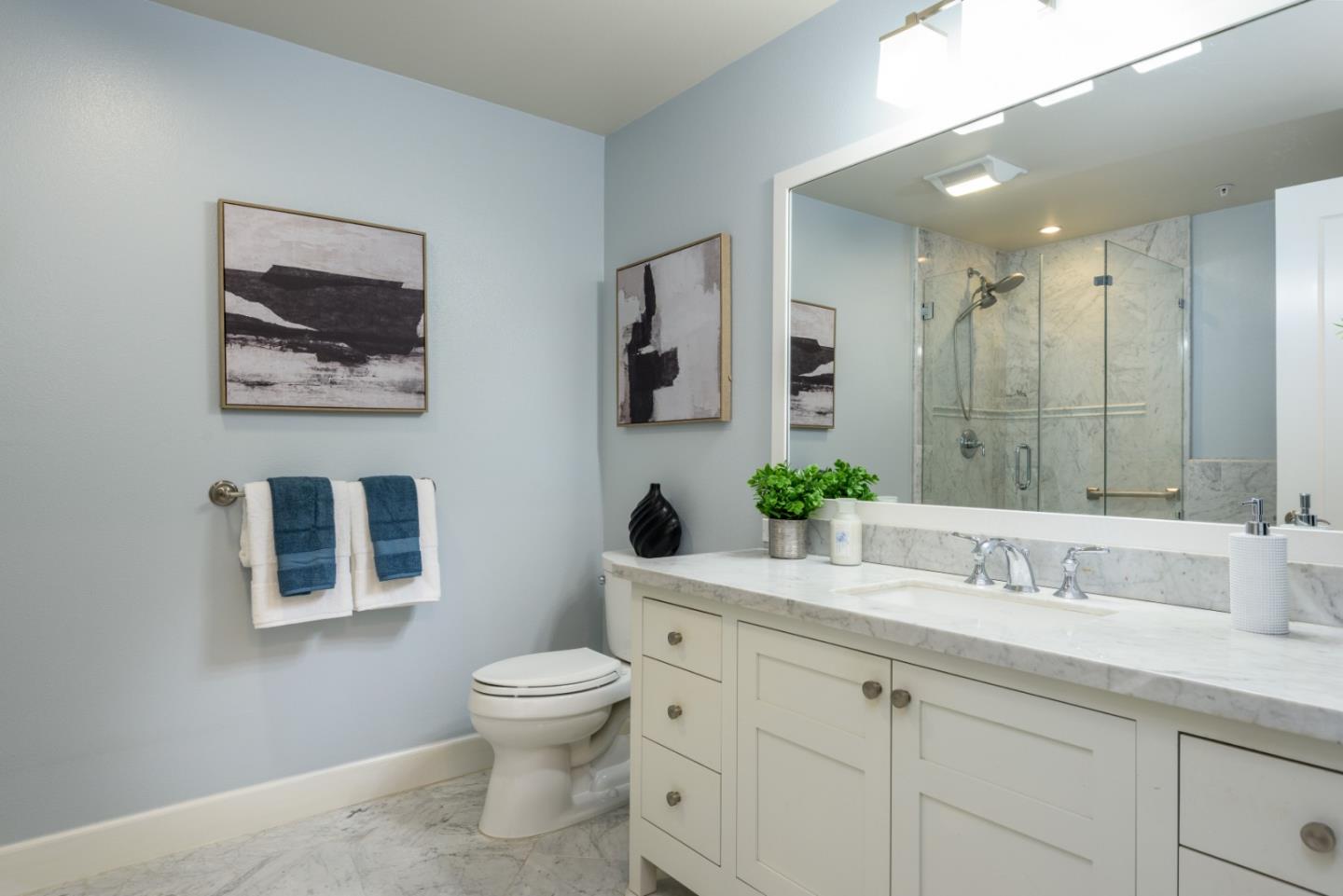 1001 Laurel Street 214