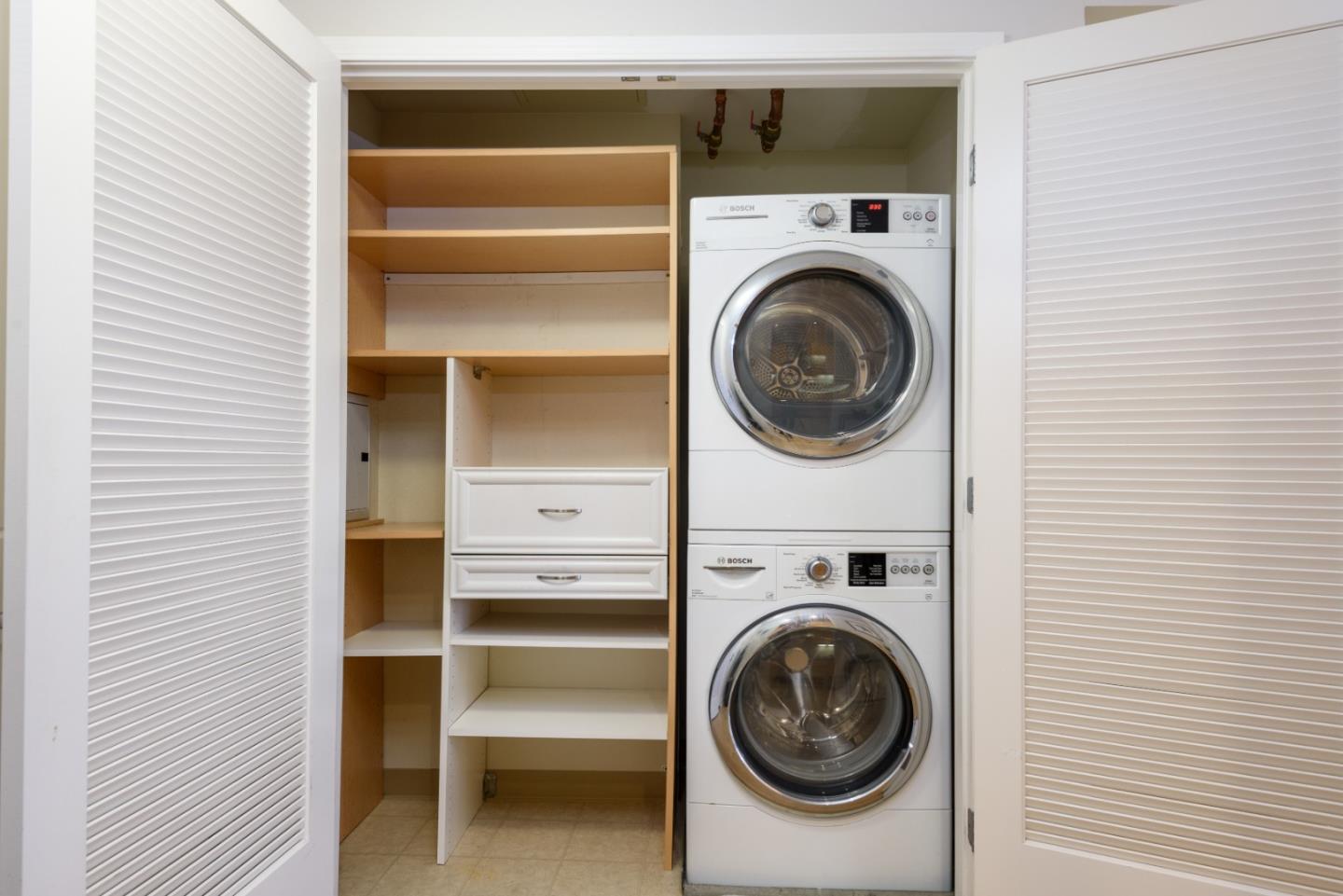 1001 Laurel Street 214