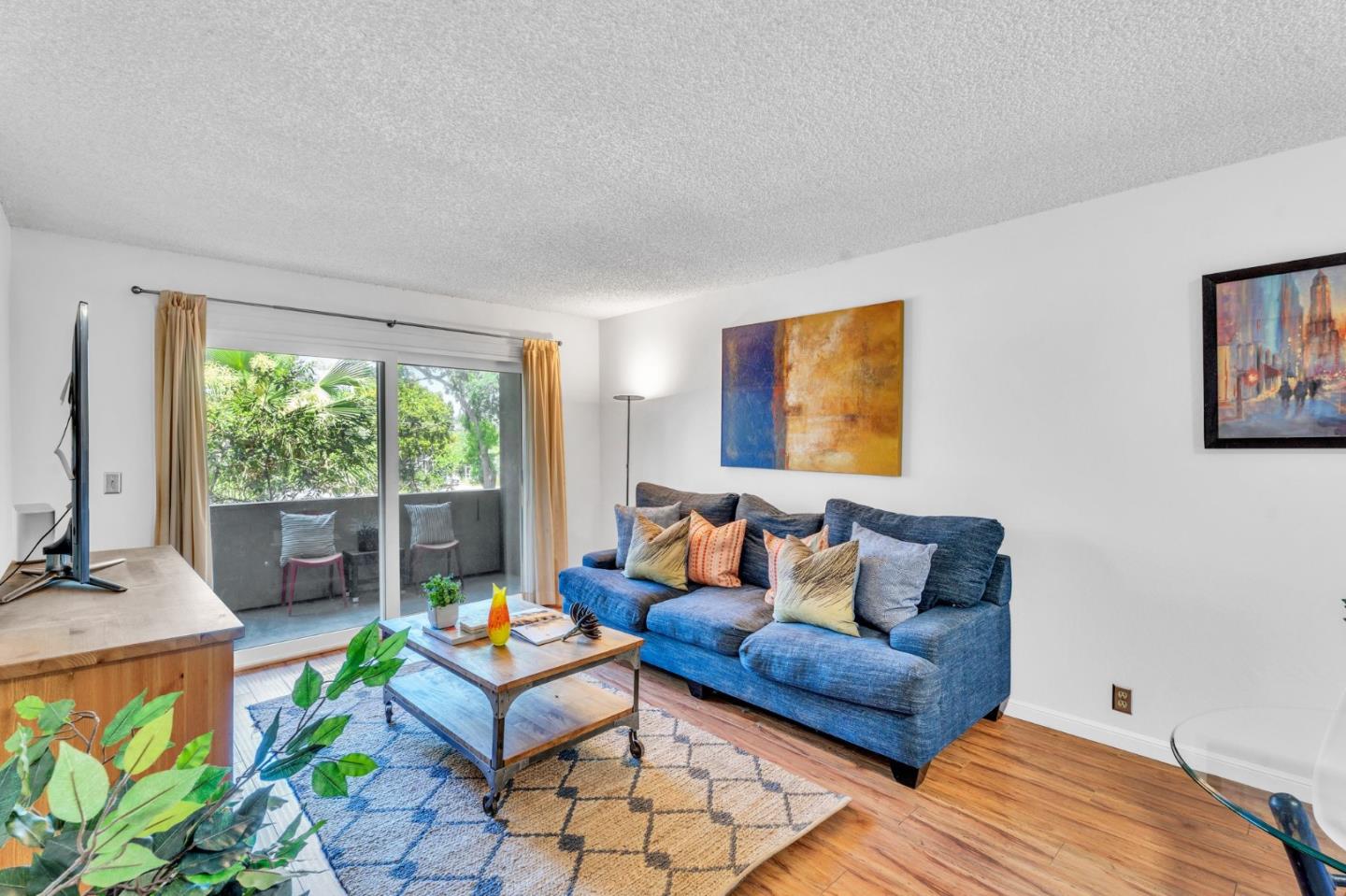 1458 Hudson Street 108