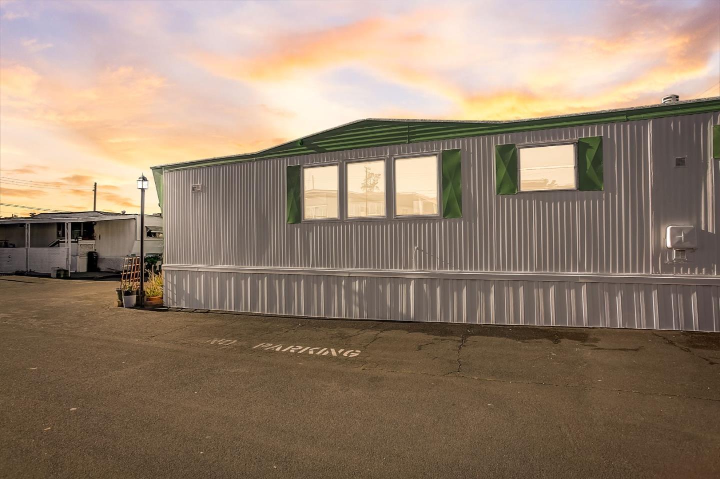 1700 El Camino Real Unit: 17-11