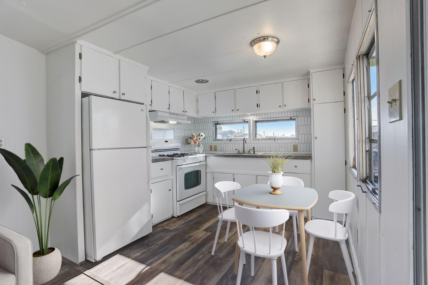 1700 El Camino Real Unit: 17-11