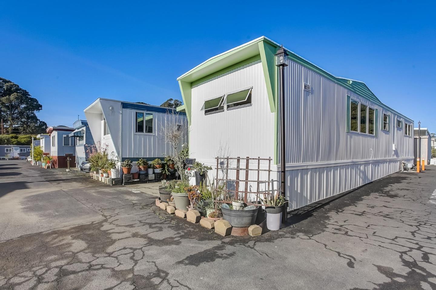 1700 El Camino Real Unit: 17-11