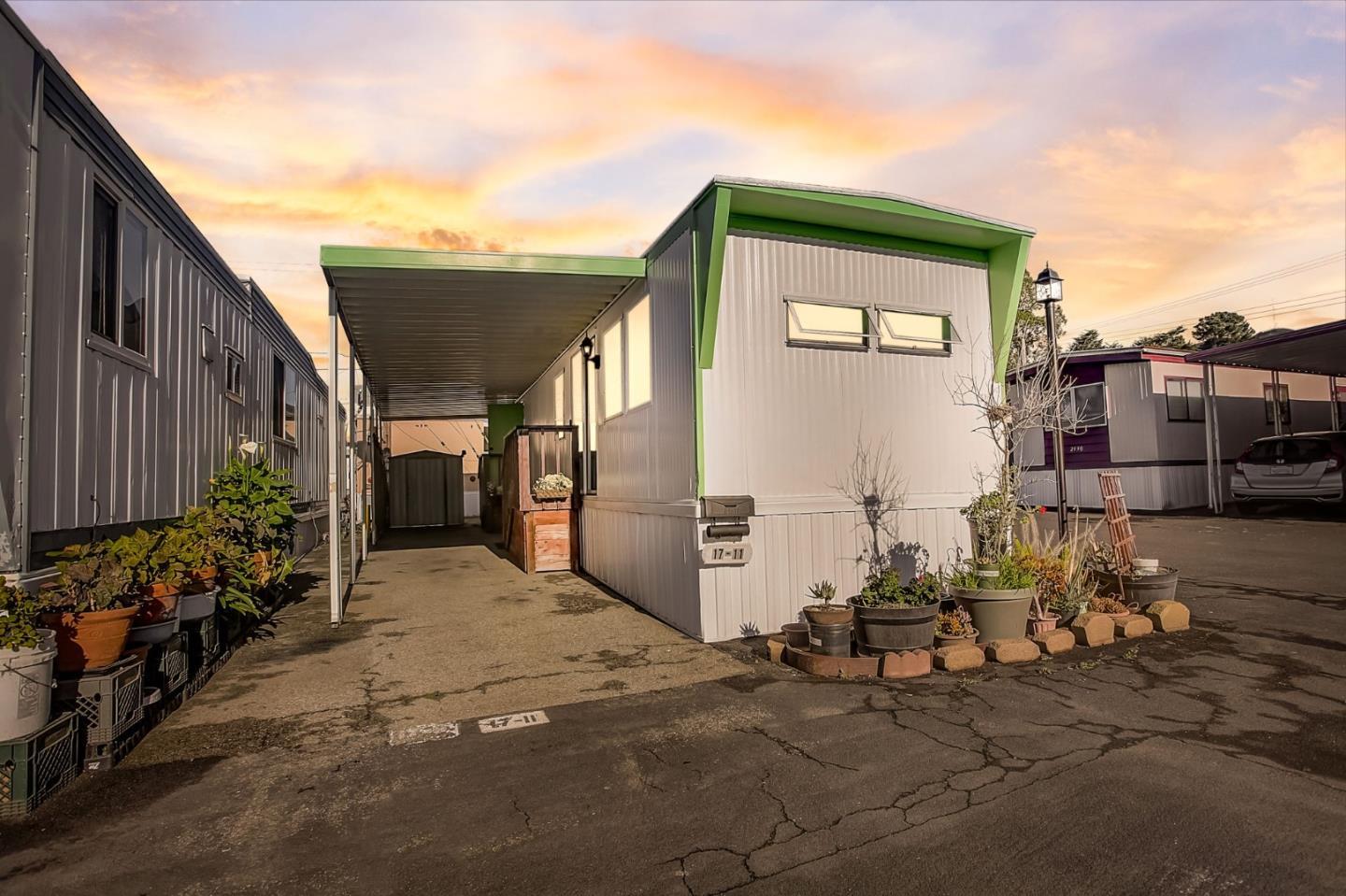1700 El Camino Real Unit: 17-11
