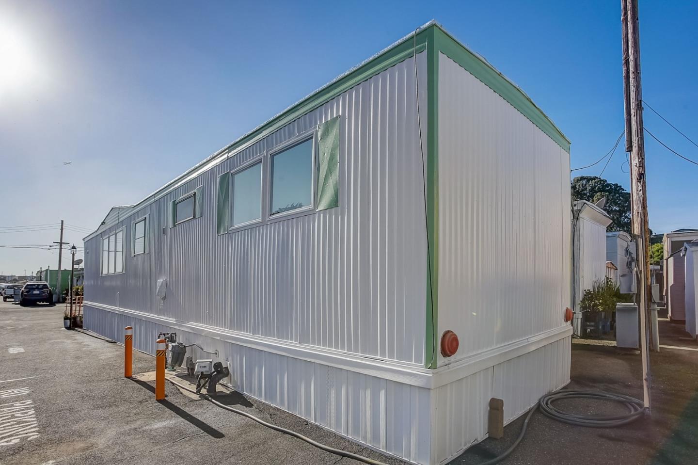 1700 El Camino Real Unit: 17-11