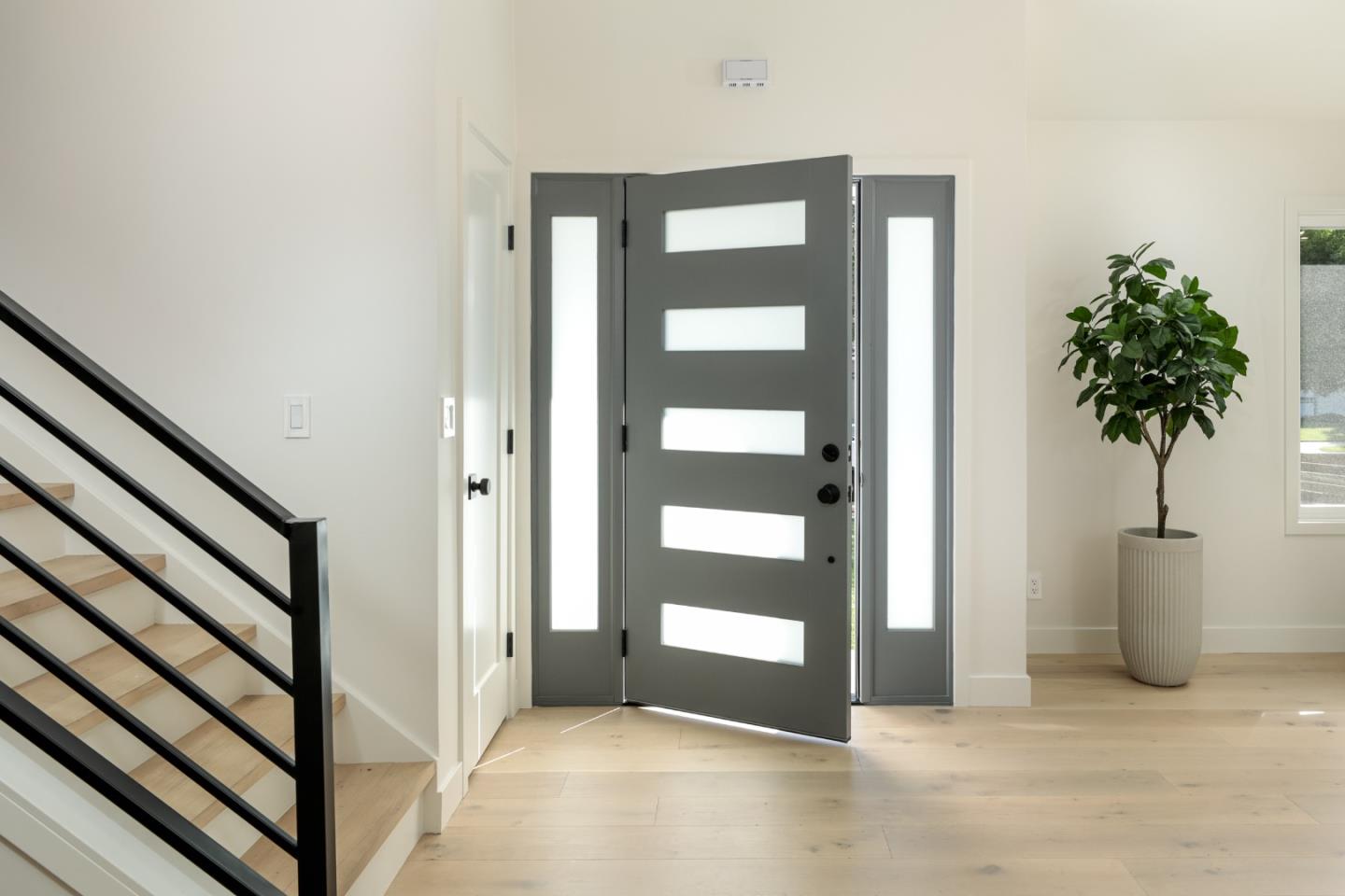 3935 Wellington Square