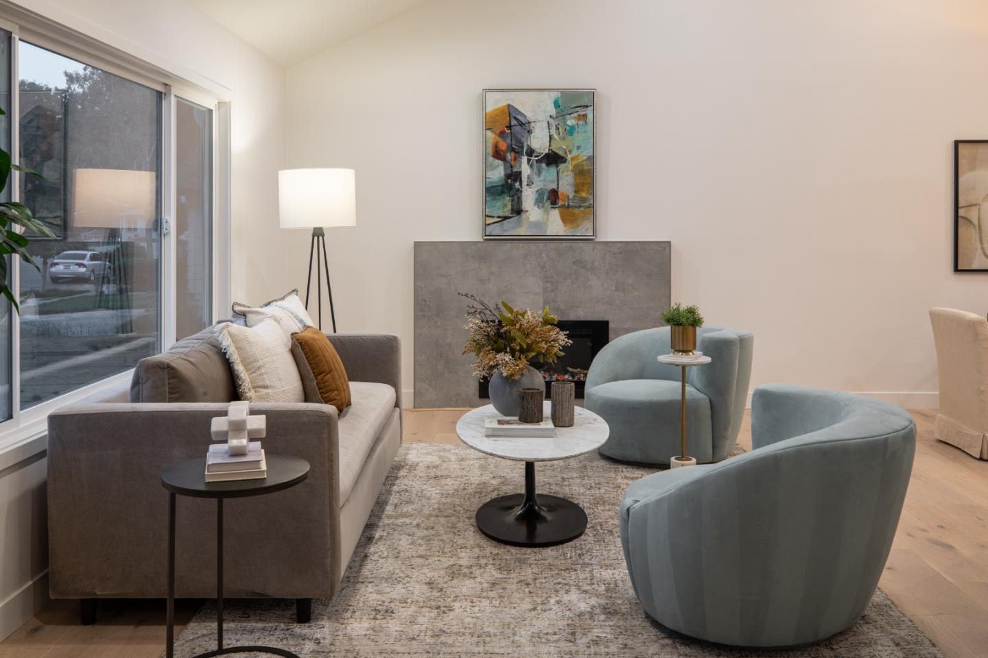 3935 Wellington Square