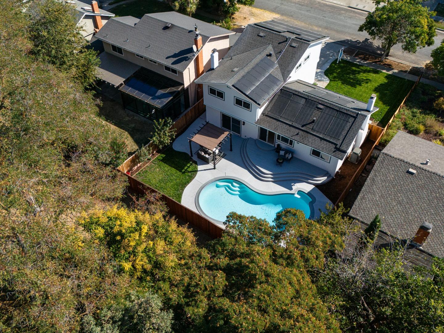 3935 Wellington Square