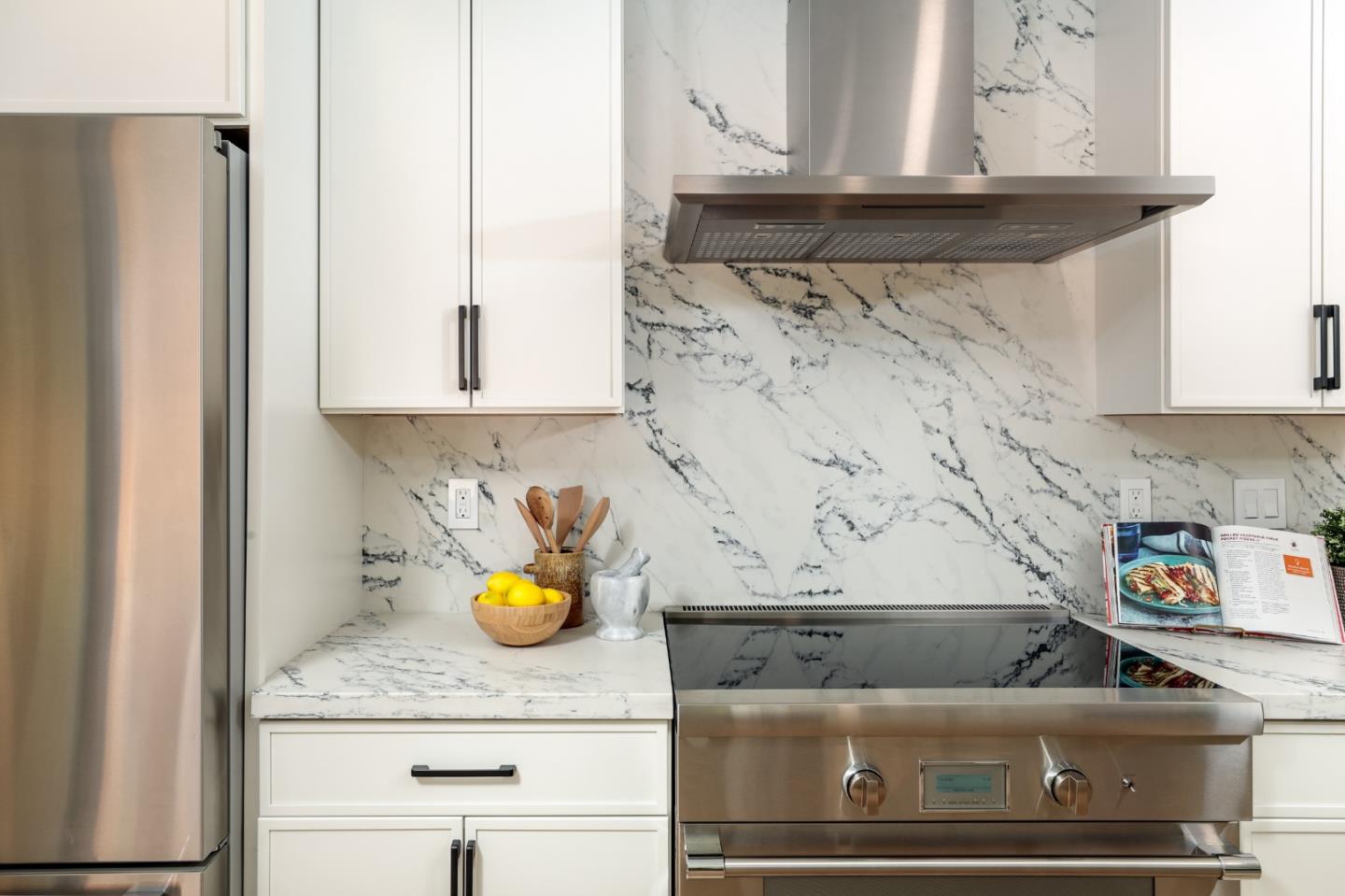 3935 Wellington Square