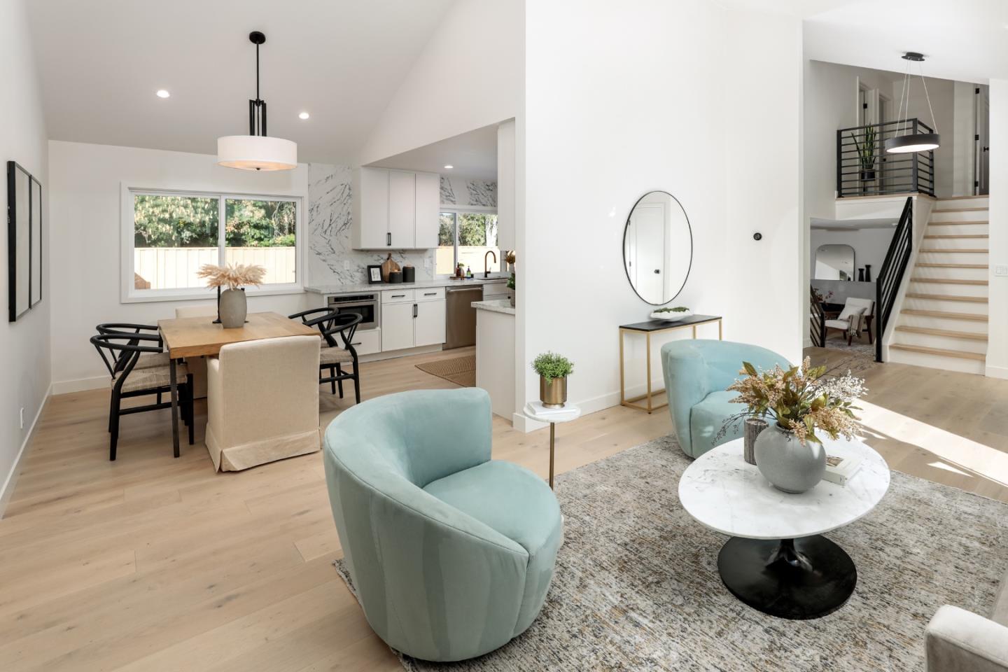 3935 Wellington Square