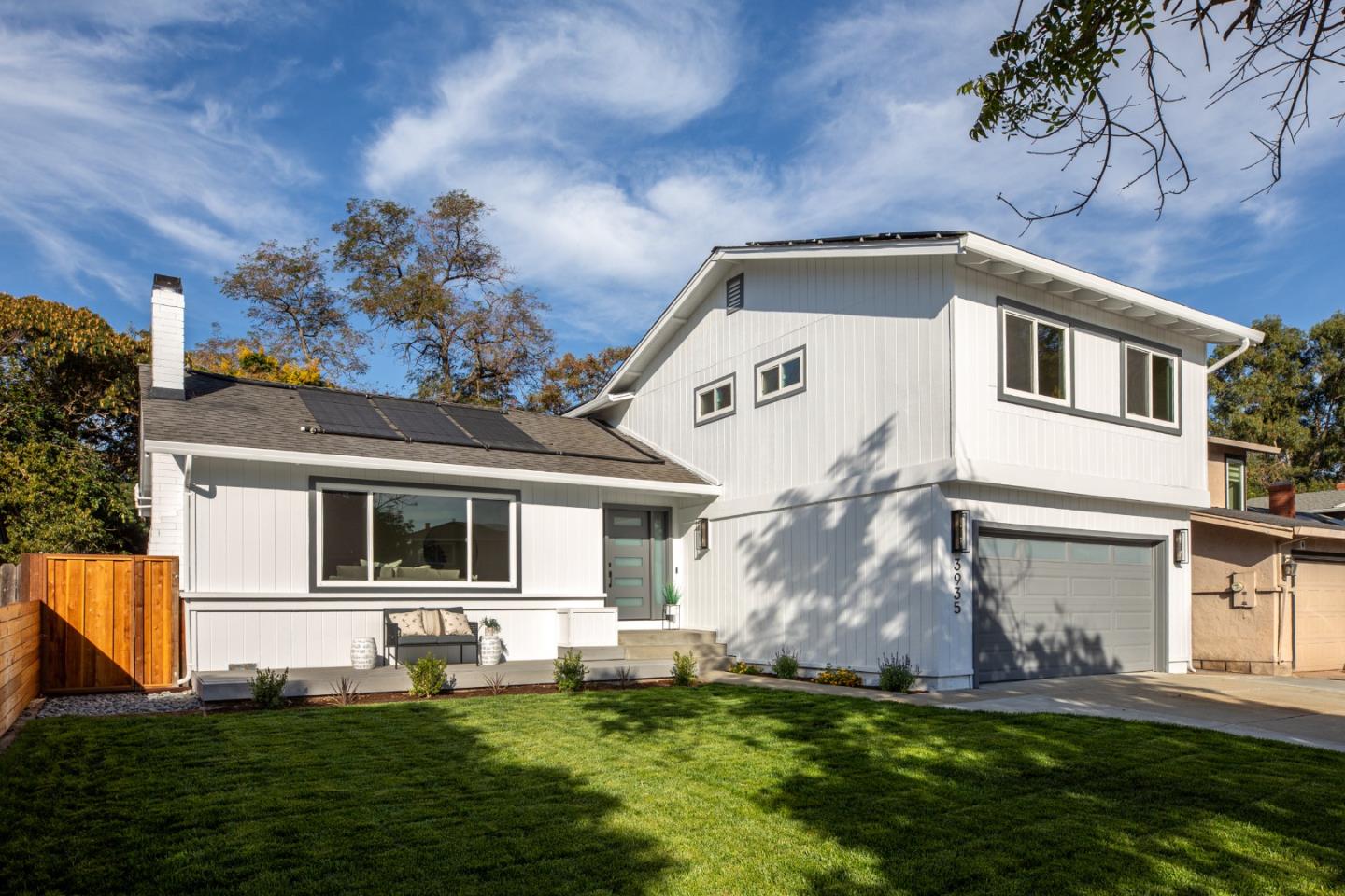 3935 Wellington Square