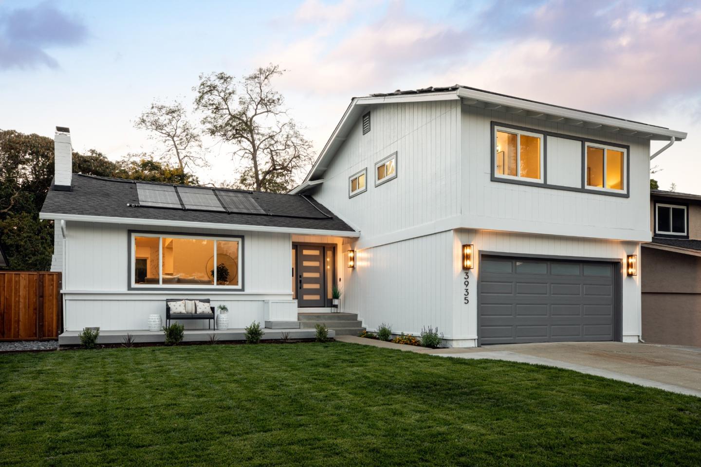 3935 Wellington Square