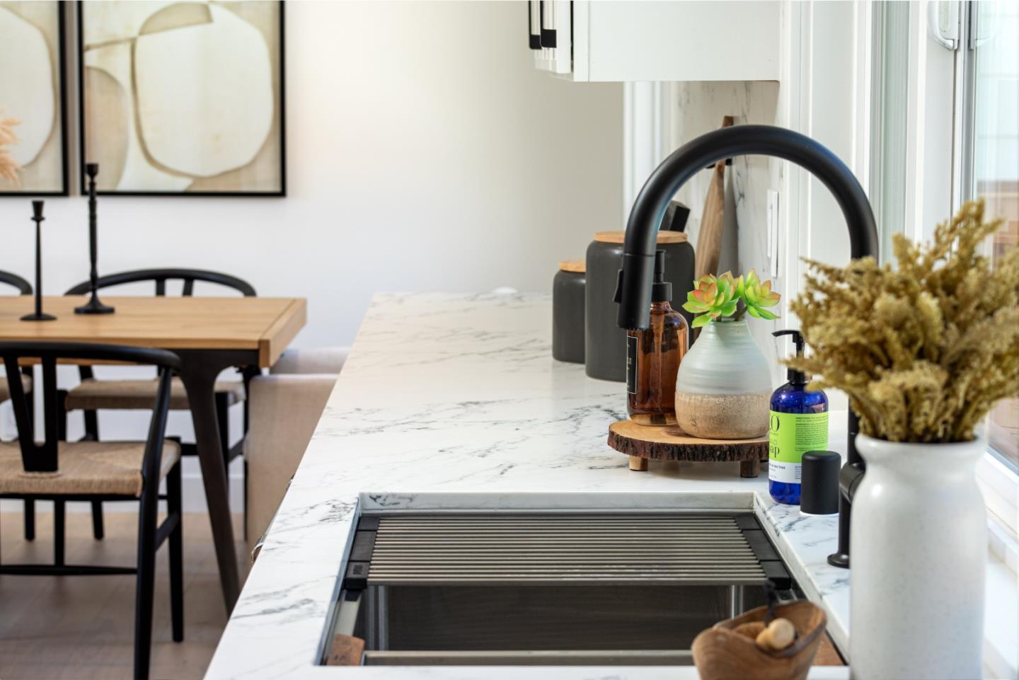 3935 Wellington Square