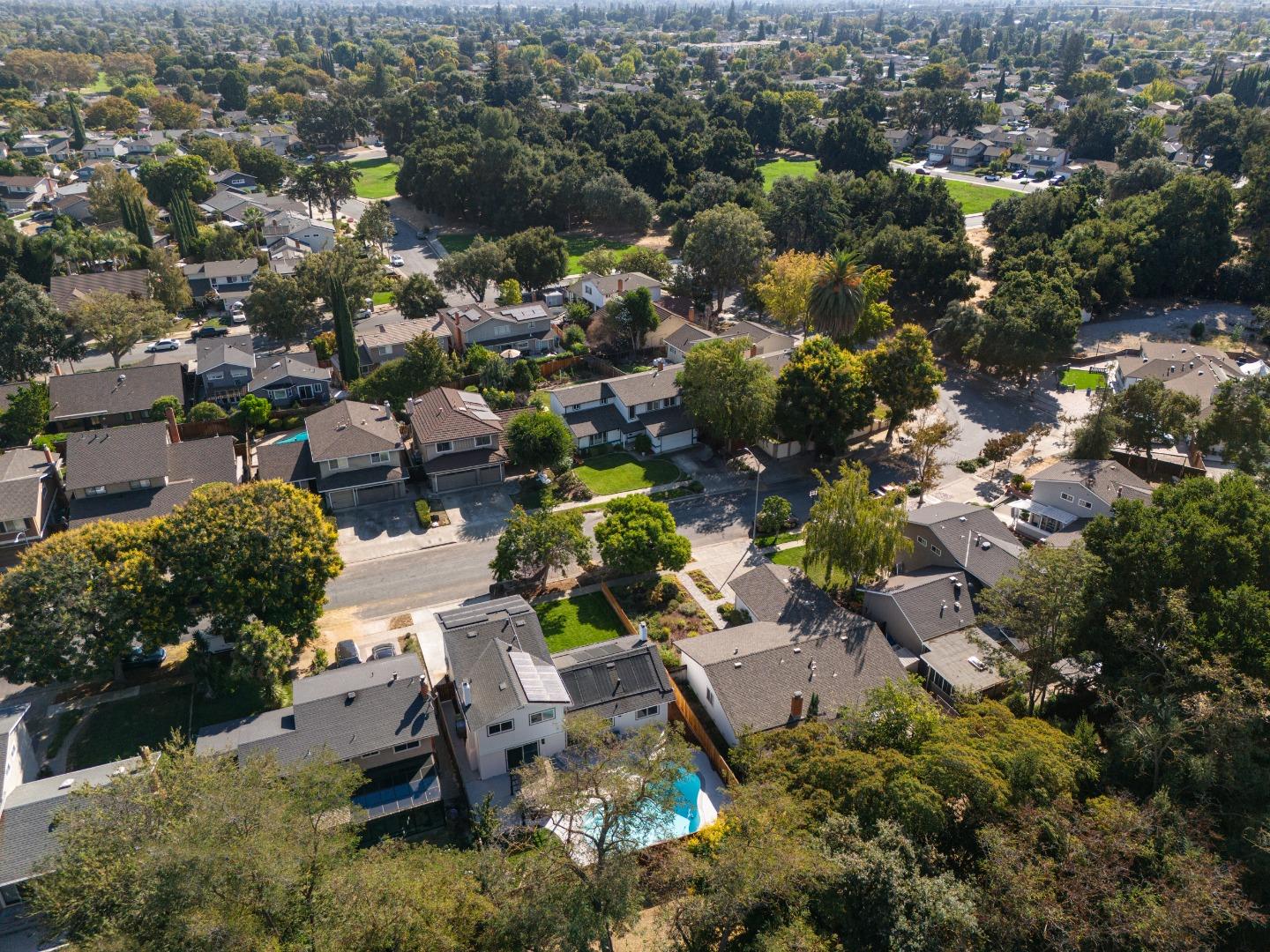 3935 Wellington Square