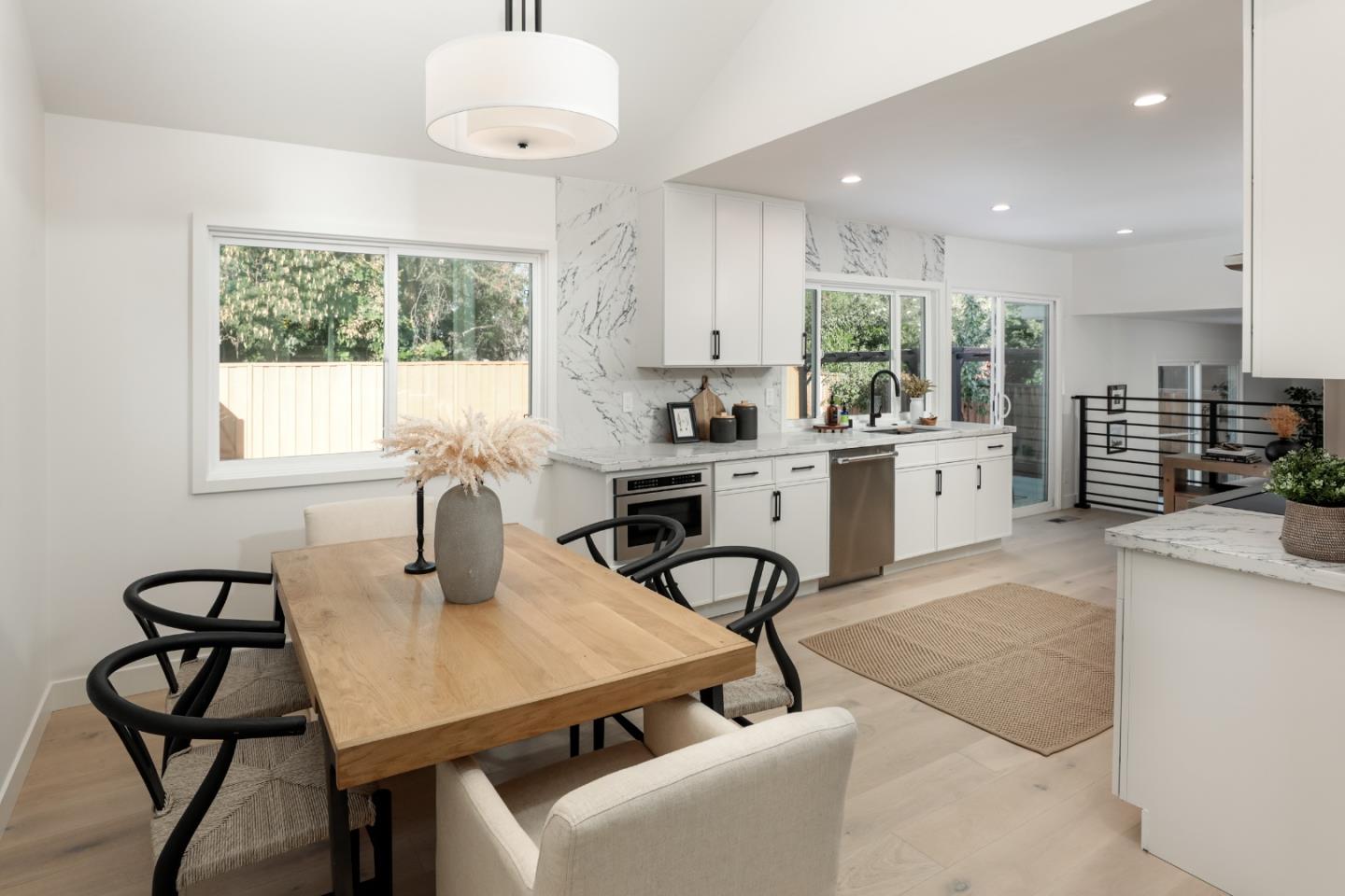 3935 Wellington Square