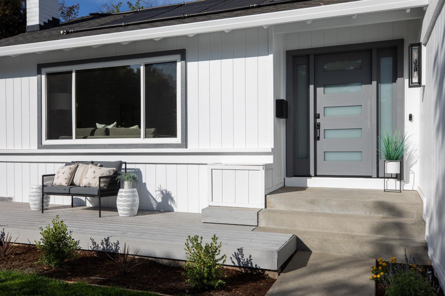 3935 Wellington Square