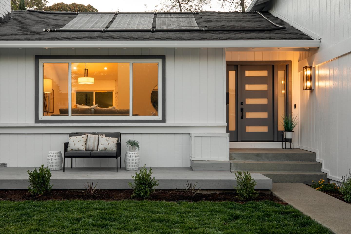 3935 Wellington Square