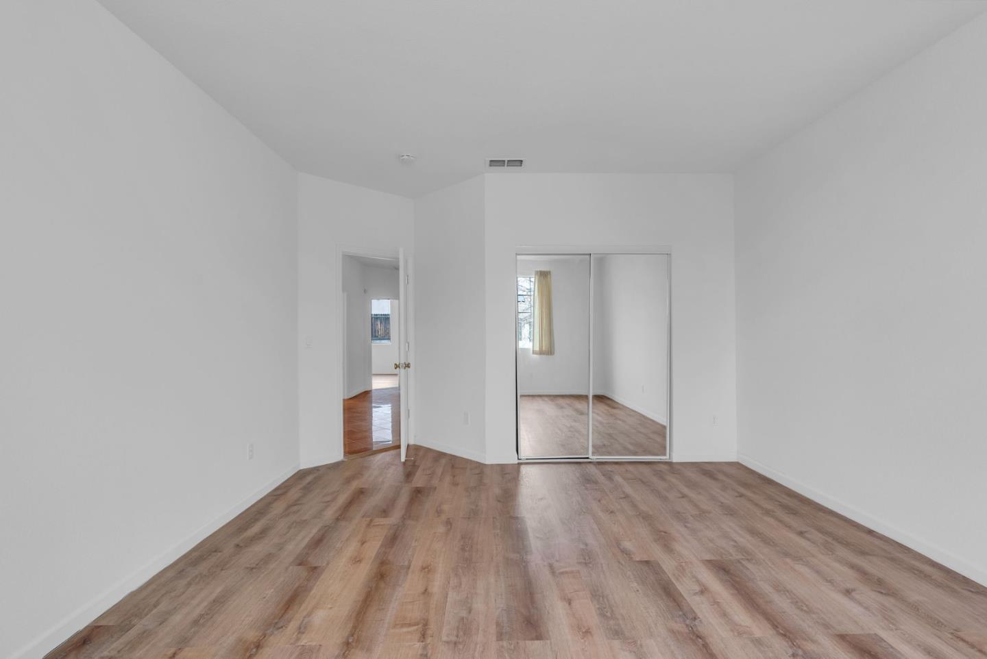 2527 Cambridge Drive