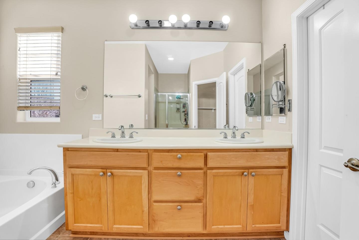 8048 Carlisle Way