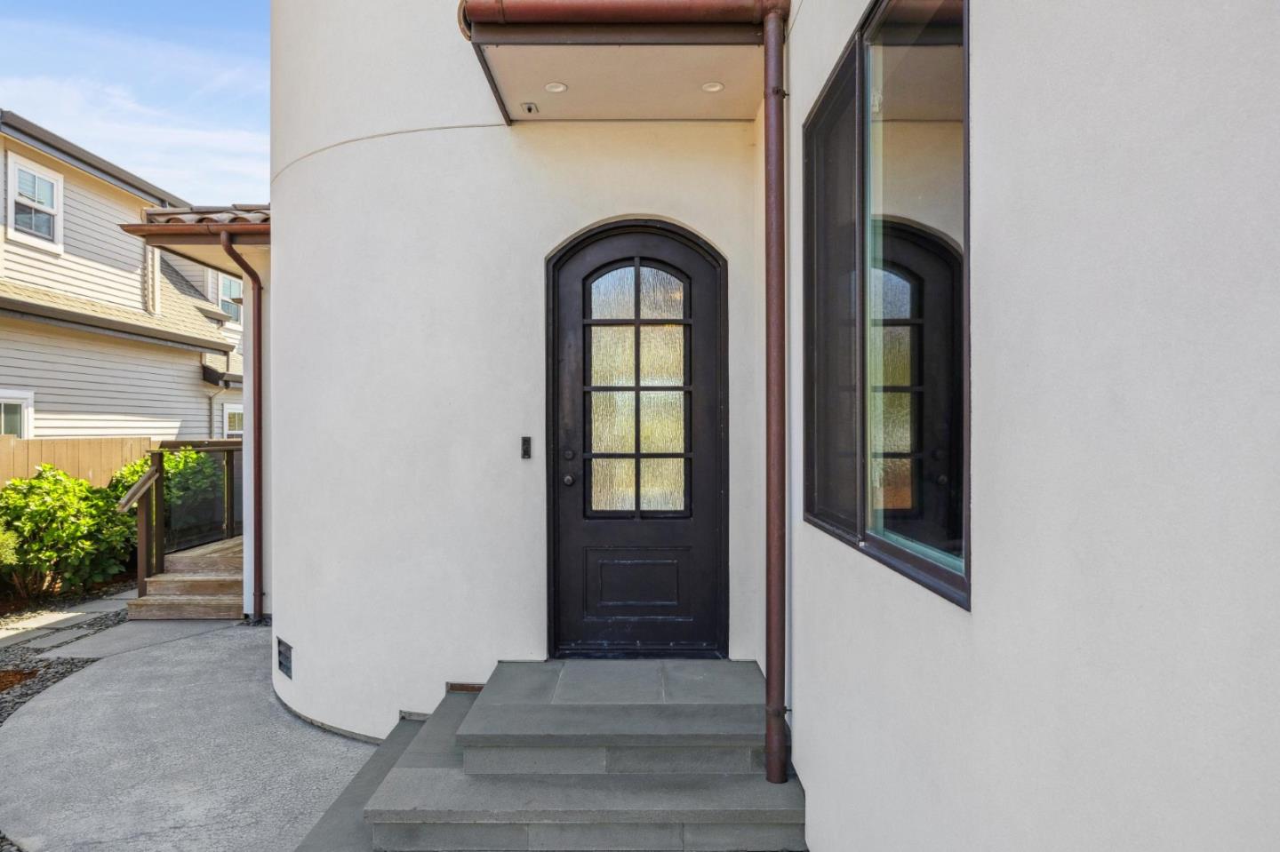 2786 Pullman Avenue