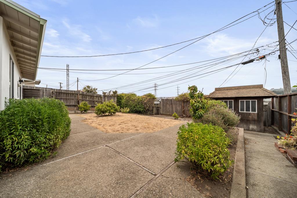 1293 Baywood Avenue