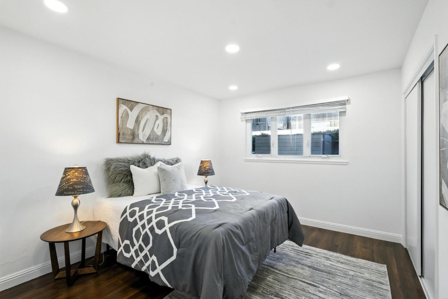 3015 Los Prados Street 114