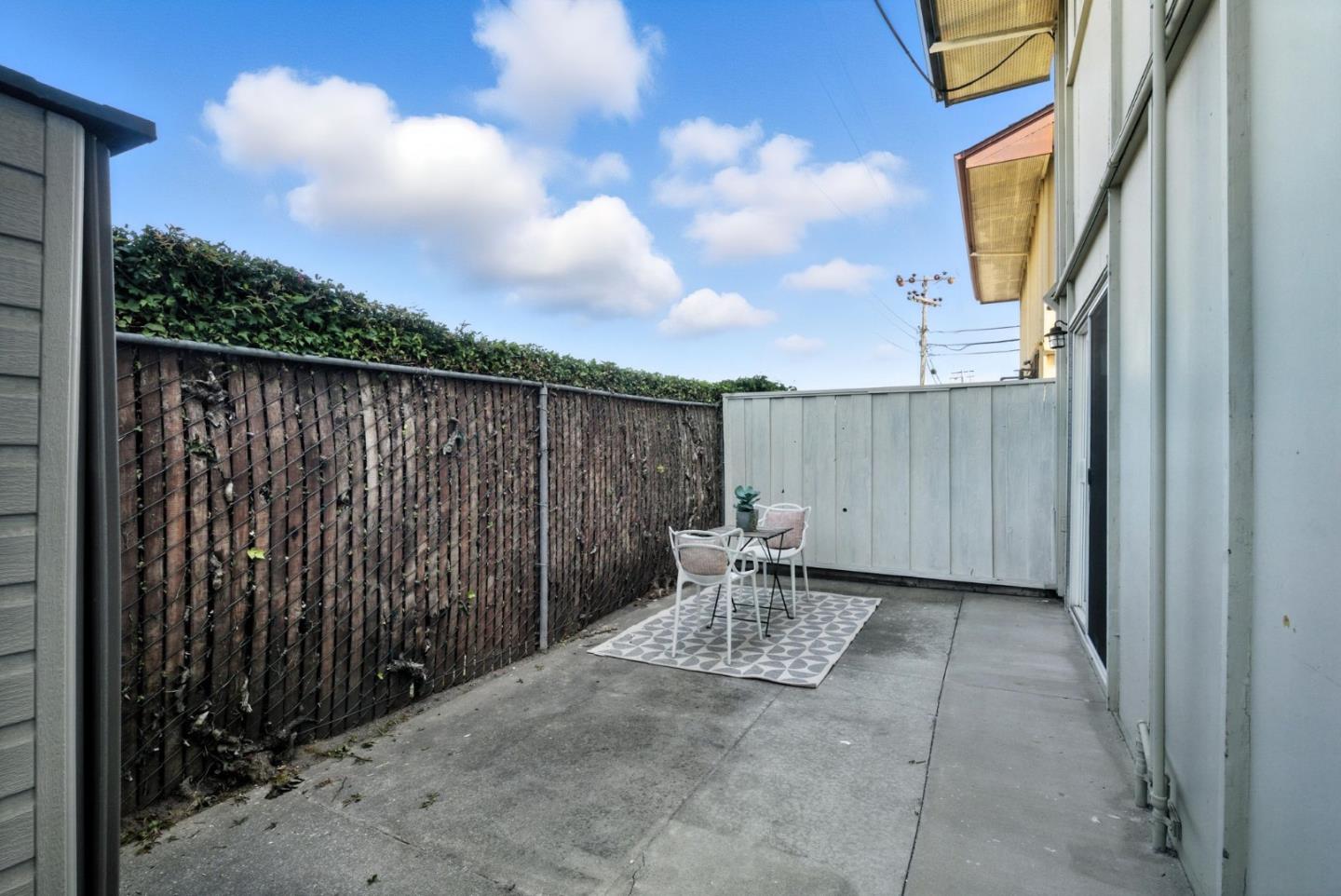 3015 Los Prados Street 114