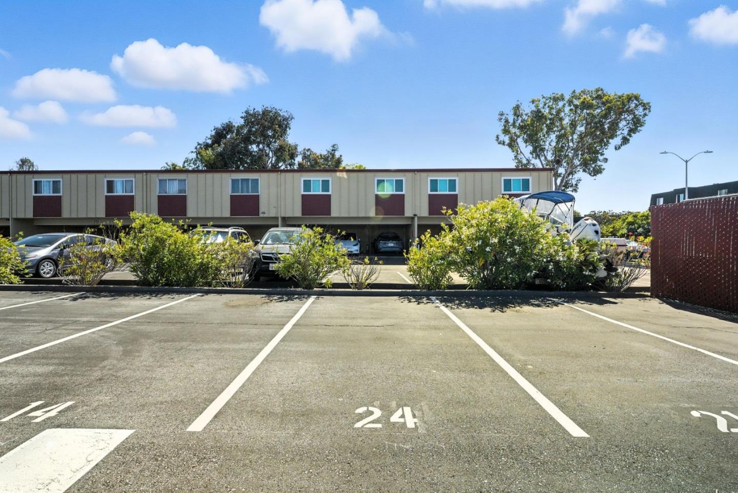 3015 Los Prados Street 114