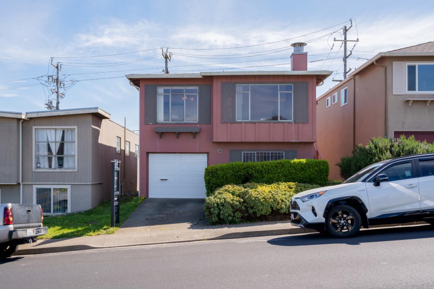 305 Lakeshire Drive