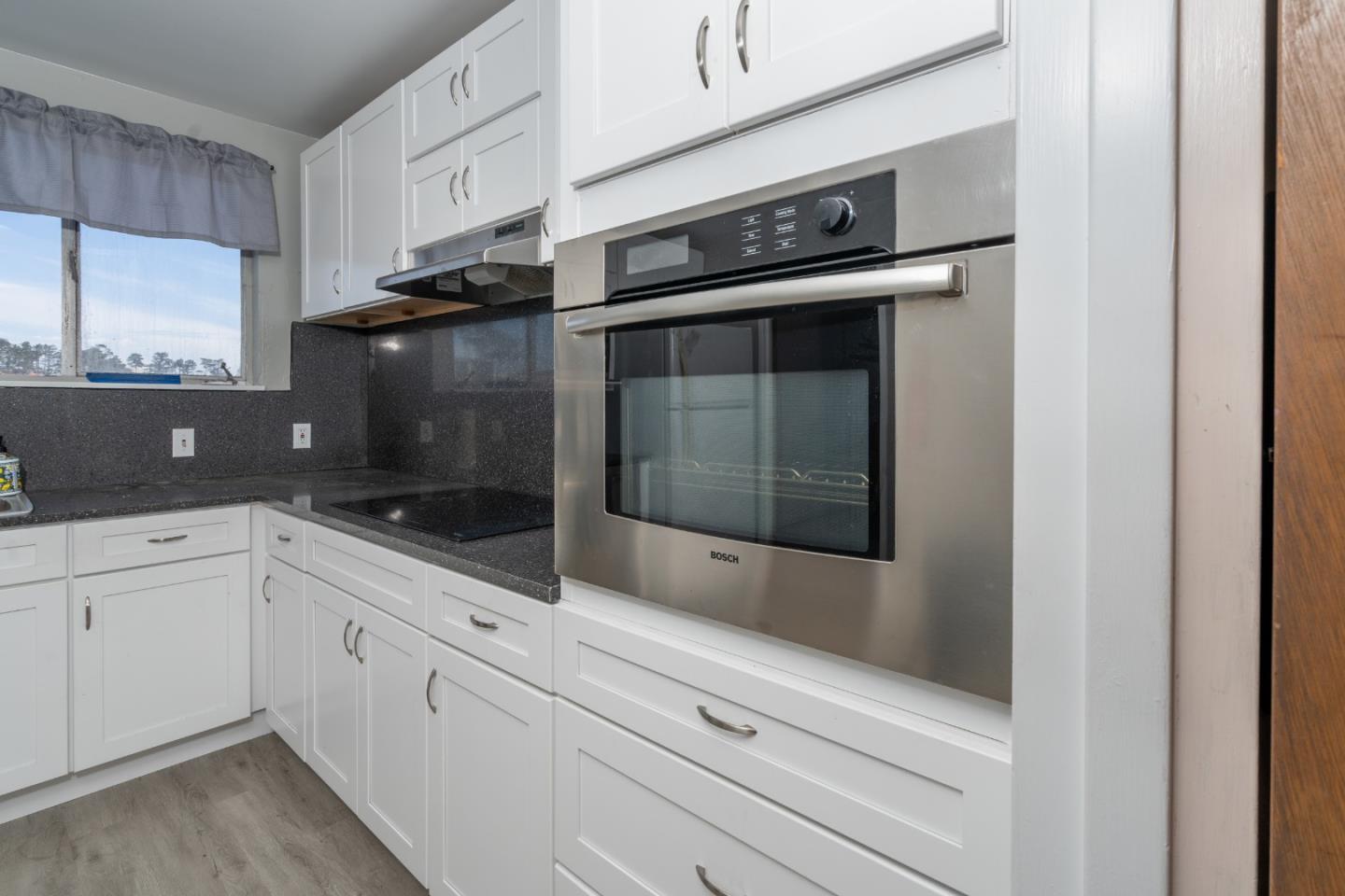 305 Lakeshire Drive
